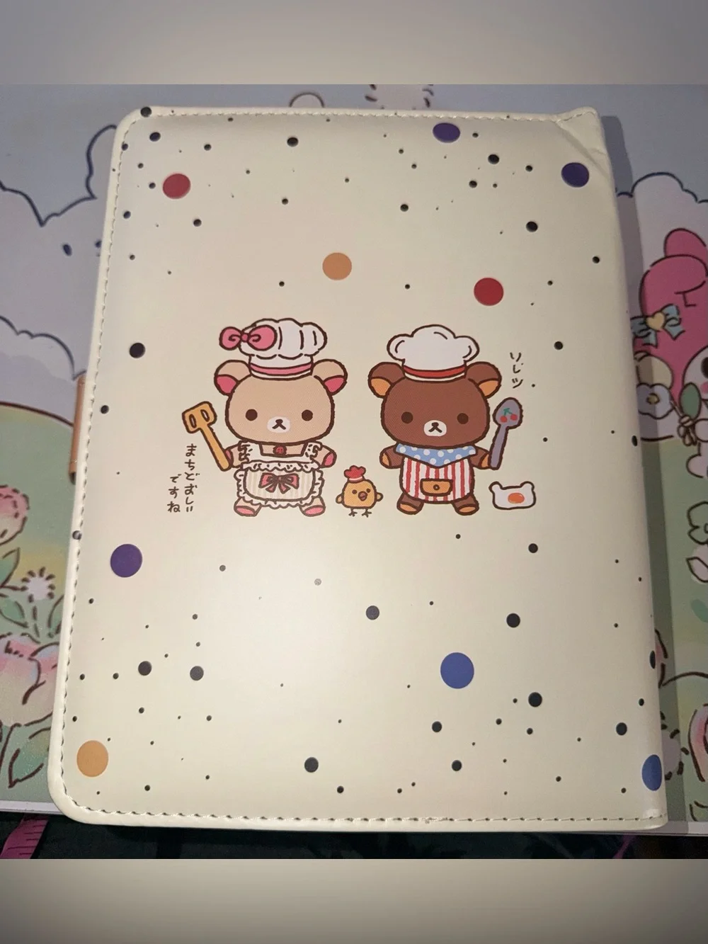 🐻NWOT Rilakkuma Cream Polka Dot 6 Ring binder As is slight dent see picture 2